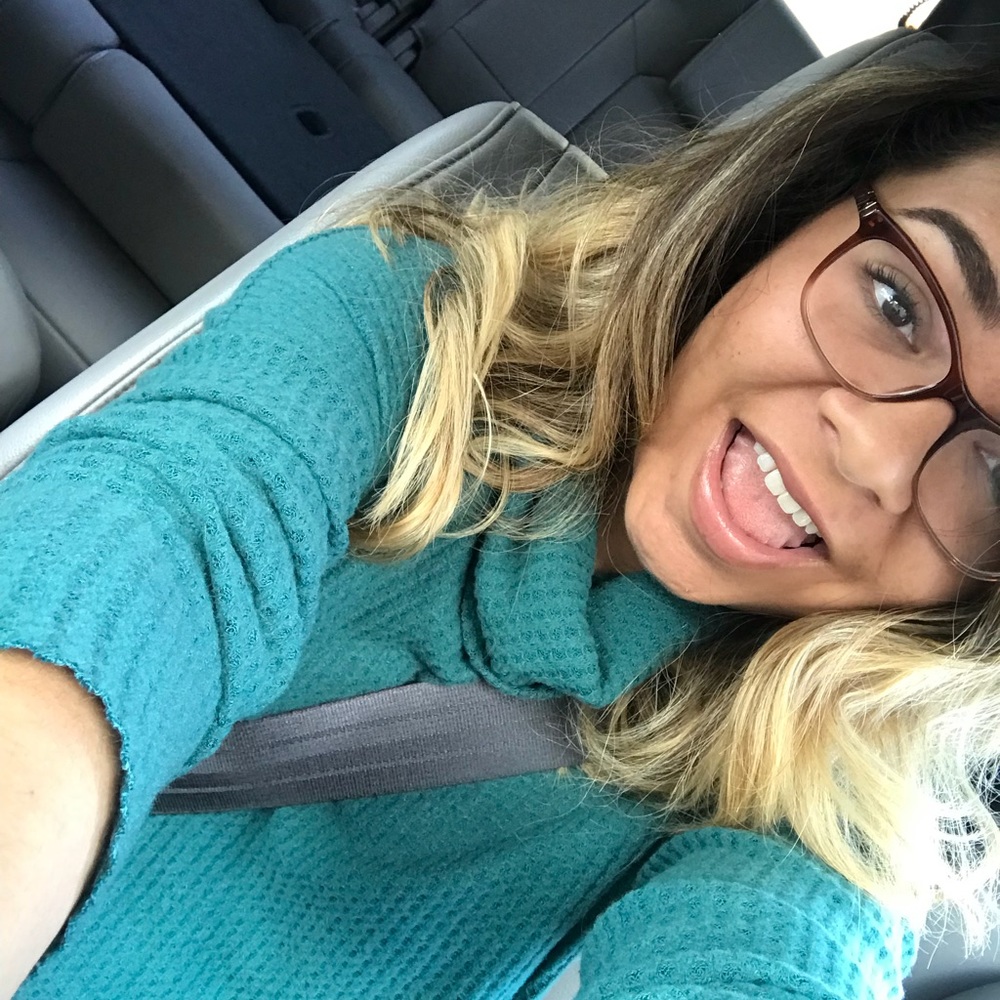 Meet your Posher, Angelica